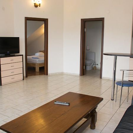 Kedem Hotel Lipiny Zewnętrze zdjęcie